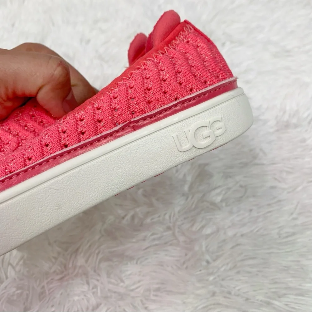 UGG girl Pink Caplan Slip-On Shoes shimmer metallic coral‎